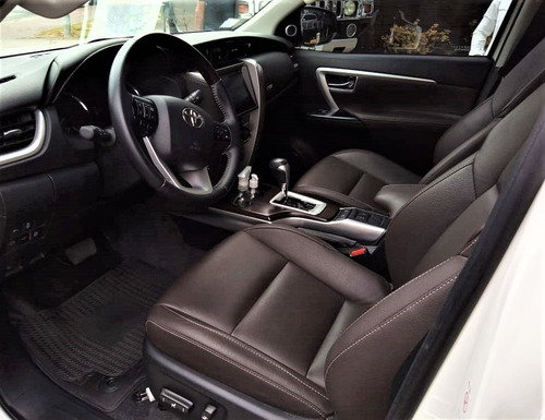 Toyota Sw4 4x4 Srx 2.8 Tdi 6 A/t 7a