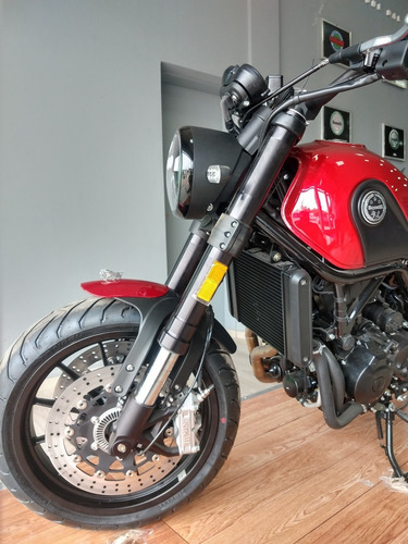 Imagen 2 de 5 de Benelli Leoncino 500