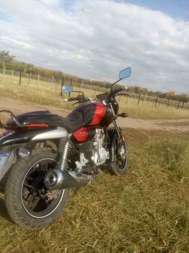 Imagen 2 de 7 de Bajaj V15