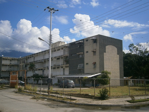Rivero Bienes Raíces Vende Apartamento En El Sector 5 De Caña De Azúcar  