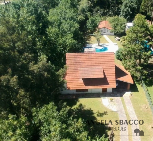 Quinta En Venta En Barrio, Parque Exaltación.