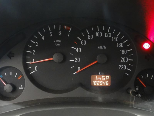 Imagem 12 de 14 de Chevrolet Corsa 1.8 Mpfi Maxx Sedan 8v