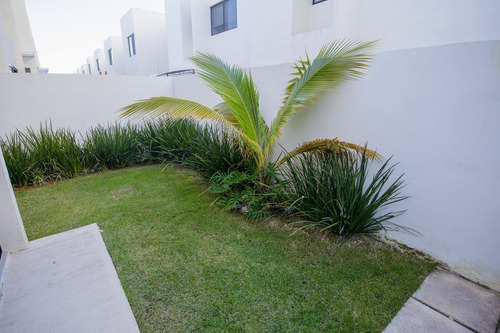 Casa · 3 Recámaras · Polígono Sur · Avenida 135 · Amenidades · Monteverde