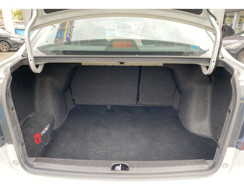 Imagen 24 de 25 de Suzuki Sx4 Glx Sport 2013