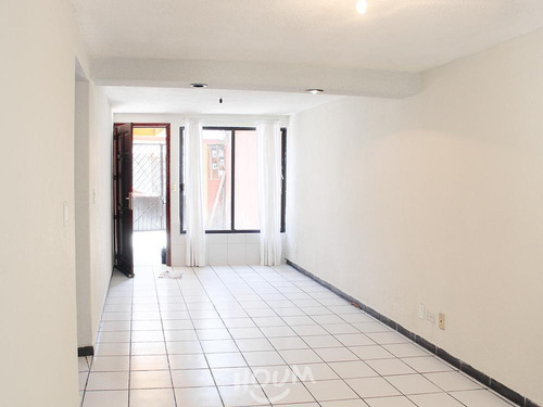 Departamento En Bosques De Aragón, Nezahualcóyotl Con 3 Habitaciones
