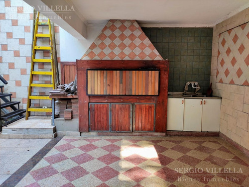 Imagen 11 de 30 de Casa En Venta De 4 Dormitorios Con Cochera Y Quincho- Roque Saenz Peña, Rosario.