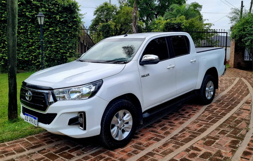 Toyota Hilux Pick-up 2.8 Cd Srv 177cv 4x2