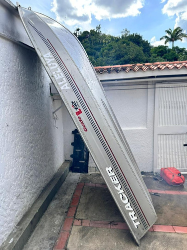 Tracker V-guide 12 - Mercury Seapro 25 Hp