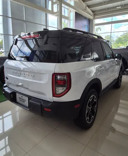 Ford Bronco Outerbanks 2025