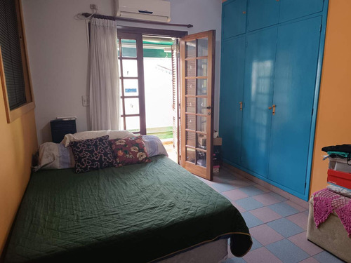 Casa 3 Ambientes Venta Flores Con Cochera