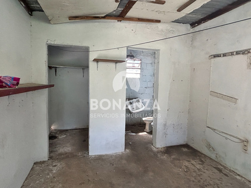 Casa En Venta Piriápolis - Los Ángeles. 5 Cuadras De La Playa Y Rambla. Zona Residencial. Buena Oportunidad De Inversión