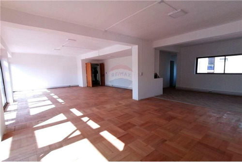 Venta Pent-house Ubicado En Barrio Lastarria