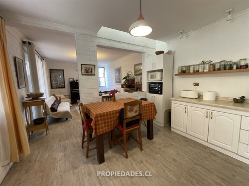 Acogedora Casa En Arriendo De 3 Dormitorios 2 Baños En Macul