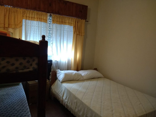 Casa En Venta - 3 Dormitorios 1 Baño - 414mts2 - Departamento - Mar Del Tuyú