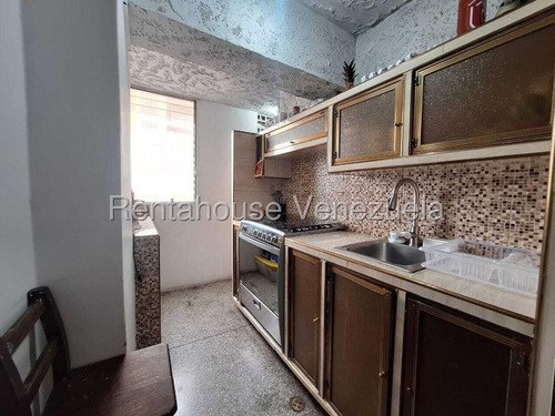 Marcos Gonzalez Vende Cómodo Apartamento Zona Oeste Barquisimeto Lara #25-20448