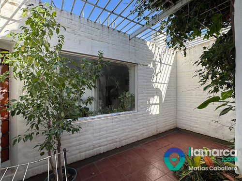 Villa Belgrano A Metros Del Sanatorio Allende 880 M2 De Terreno
