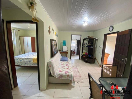 Imagem 6 de 15 de Casa A Poucos Metros Da Praia! Confira! - 453