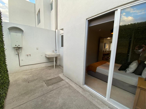 Casa Residencial En Chalco, 3 Recamaras Y 3 Baños .