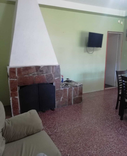 Completa Casa Con Gran Fondo Jardín 2 Gge Cerrados Y Cochera