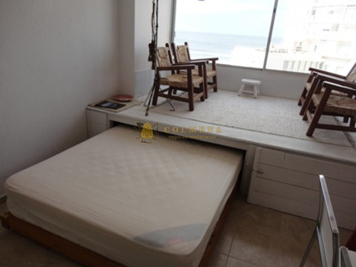 Apartamento En Peninsula, Monoambiente - Con Una Excelente Vista A Los Dedos Y Playa Brava. Consulte !!!!!-ref:1672