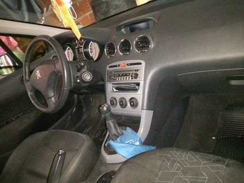 Imagem 2 de 4 de Peugeot 308 2014 1.6 Active Flex 5p