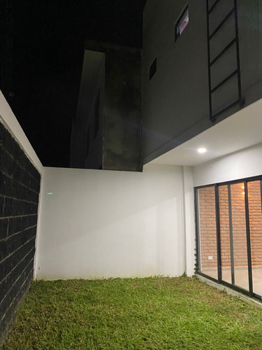 Imagen 8 de 17 de Casa 2 Plantas 2 Recamaras En Zona Residencial Fracc Toscana A 5min De Plazas Universidades, A 15 Min Del Aeropuerto Y A 30 Min De La Playa, Acceso Controlado 24hrs Zona Sur De Tapachula, Chiapas