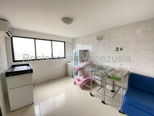 Edificio En Venta En Colinas Bello Monte Clinica 5 Plantas Ascensor Inversion Venezuela