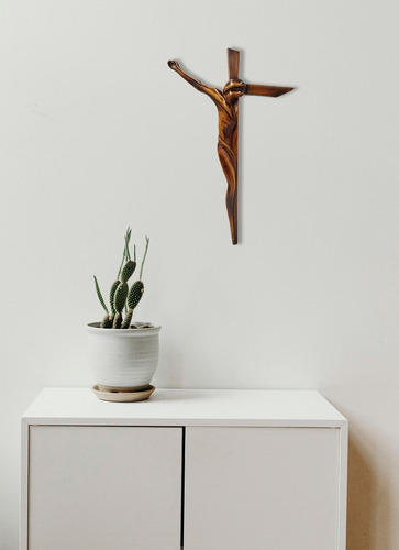 Imagen 3 de 7 de Hermoso Cristo Crucificado Artesanal Dalí Acabado Madera