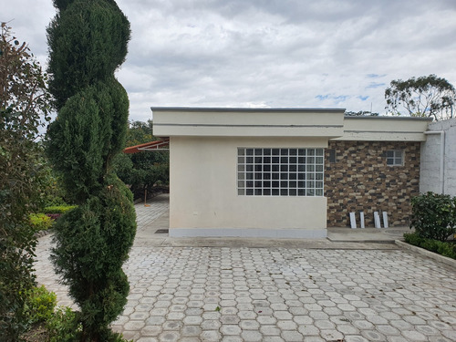 Linda Casa Nunca Habitada Con Terreno Grande Y Arboles Frutales En Plena Producción Via Guayllabamba - El Quinche