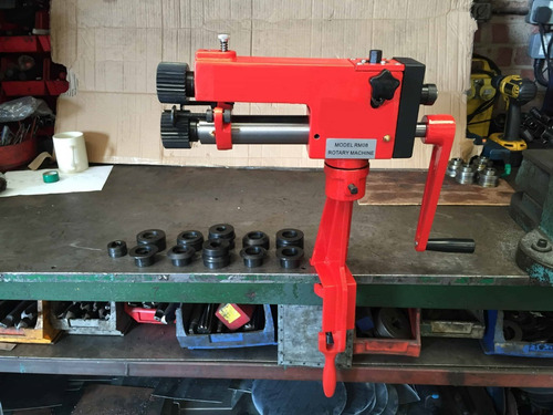 Rodonadora Manual Para Hojalatería Industrial Con 6 Dados
