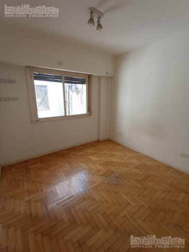 2 Ambientes En Venta. Mb Estado. Apto Crédito. A Mts De P. Centenario. Padilla Al 300. V. Crespo