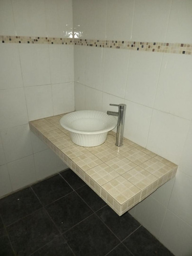 Imagen 2 de 15 de Apto/oficina Muy Amplio Y Confortable