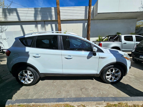 Ford Kuga 2.5 Titanium At 4x4 L (ku05)