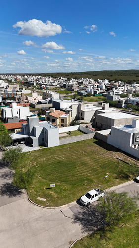 Venta De Terreno En Docta Primera Etapa. Esquina Apto 3 Unid
