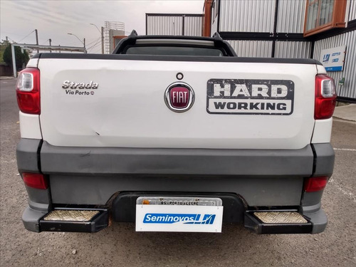 Imagem 5 de 14 de Strada 1.4 Mpi Hard Working Cs 8v Flex 2p Manual