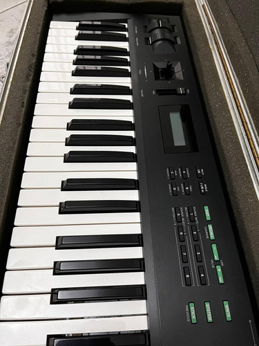 Teclado Sintetizador Kawai K1 Preto (Usado)