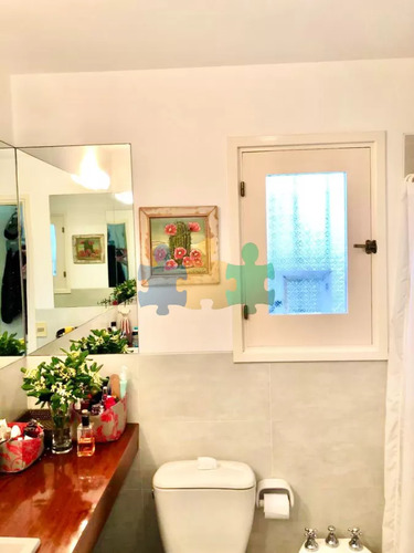 Venta De Casa Amplia De Construcción Sólida Sobre Primera Fila De Mar En La Juanita, José Ignacio - Ref : Eqp5565