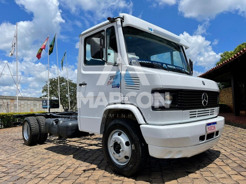 Imagem 6 de 10 de Mercedes Benz 710 Plus
