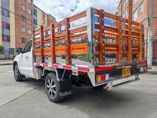 Volkswagen Amarok 2.0 Trendline 4x4 Estacas Diesel
