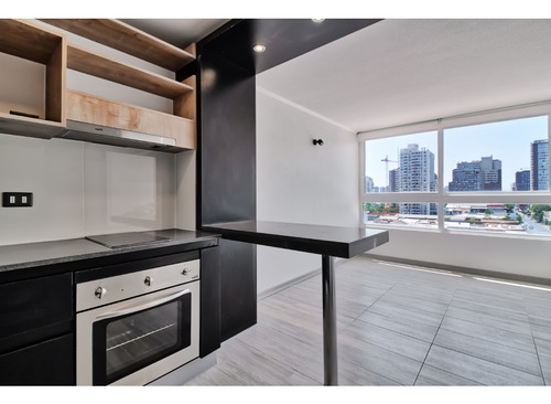 Arriendo Metro Irarrazaval / Portugal / 10 De Julio