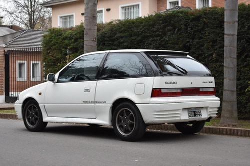 Imagen 10 de 15 de Suzuki Swift 1.3 Twincam 16 Valve
