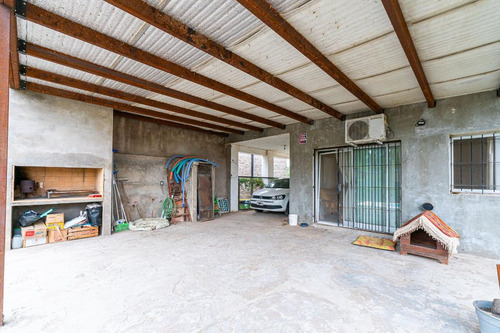 Casa Venta Roldan Ts3 2 Dormitorios Pileta Jardin