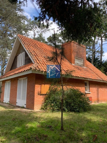 Casa En Parada 17 Playa Mansa, Punta Del Este- Ref: 1119