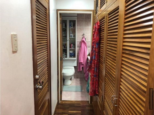 Imagen 19 de 29 de Prados Del Este En Venta Townhouse En Calle Cerrada .
