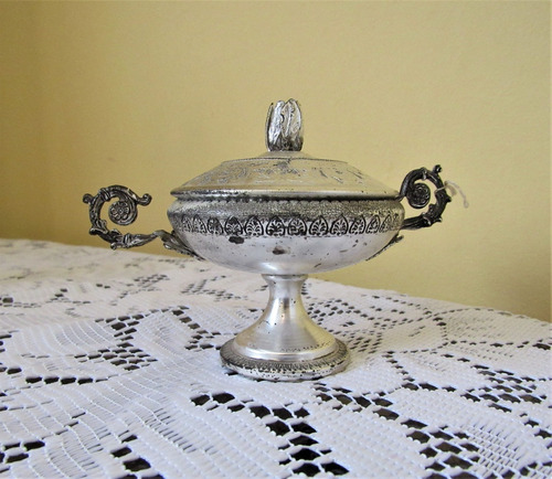 Antigua Copa Con Tapa Metal Plateado 8 Cm Alto