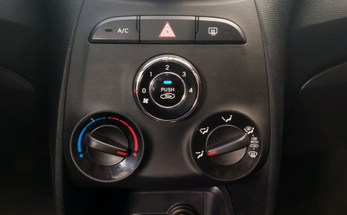 Imagem 8 de 12 de Hyundai Hb20 1.6 Comfort Plus Flex Manual