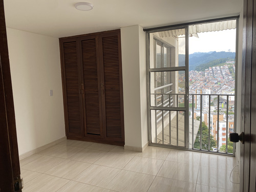 Se Vende Amplio Apartamento Por El Triángulo, Manizales (ver Más Aquí)