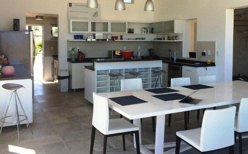Casa En Venta De 4 Dormitorios En Pinar Del Faro
