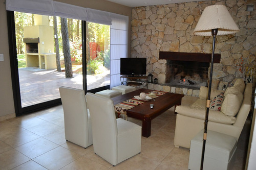 Alquiler Mar De Las Pampas Casa 5 Ambientes 3 Baños.