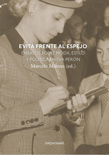 Evita Frente Al Espejo